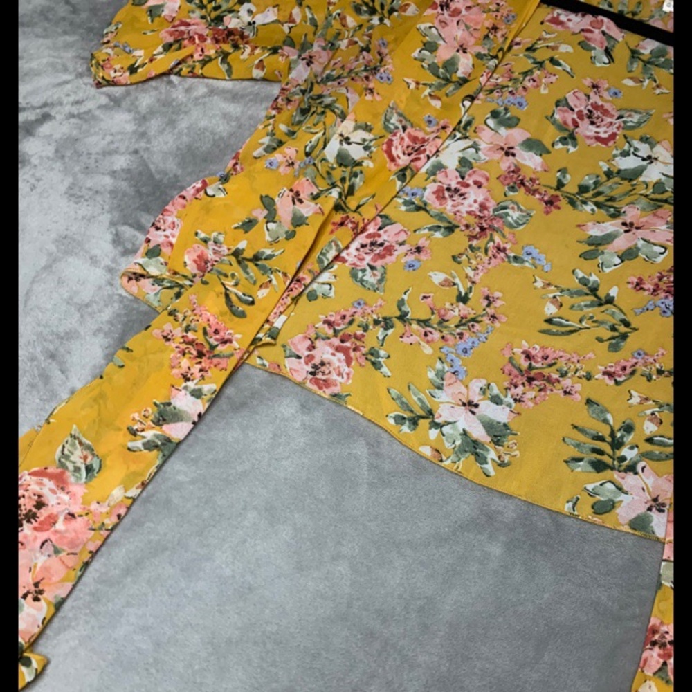 Tie up Cardigan - Picture 2 of 3